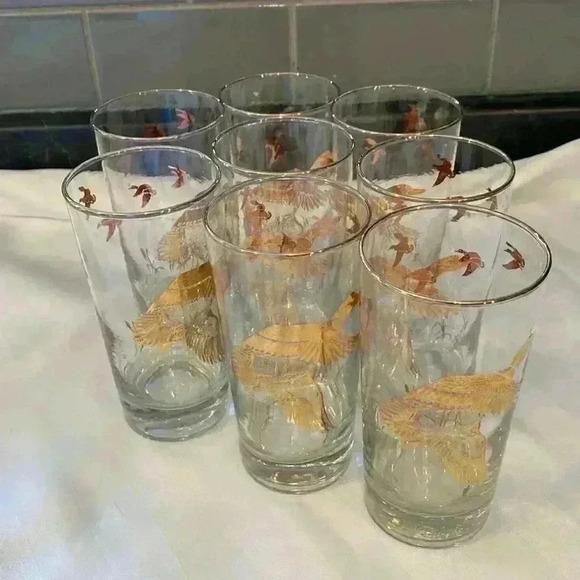 Set of 8 Vintage Ducks  in Flight High Ball Glasses, Gold Mallards - Picture 9 of 15